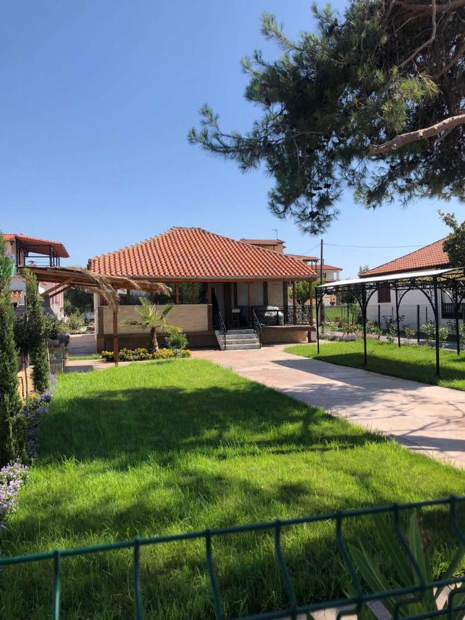 Guest House Costa 2 Karianí Exterior foto